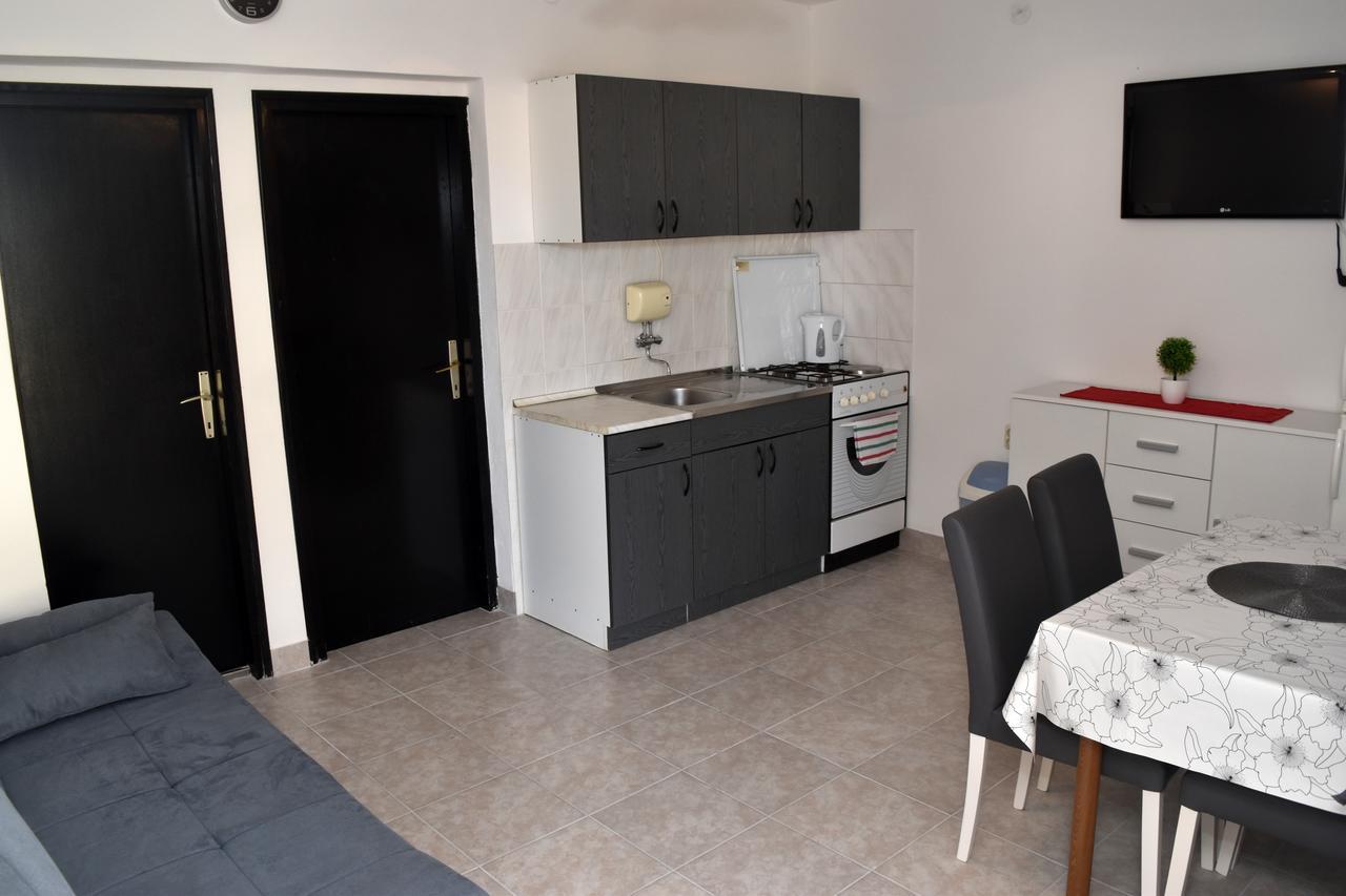 Apartments Oresic Vir Exterior foto